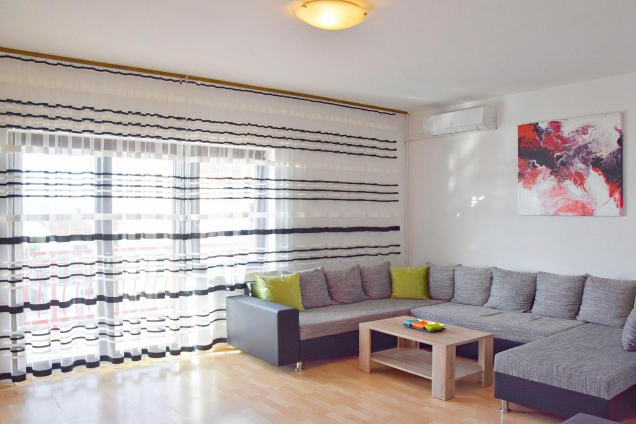 מאלינסקה Apartments Margareta & Ena מראה חיצוני תמונה