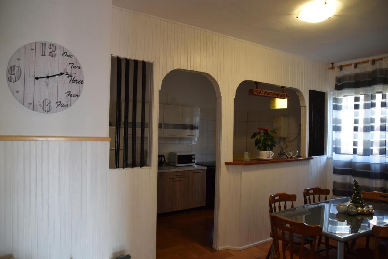 מאלינסקה Apartments Margareta & Ena מראה חיצוני תמונה
