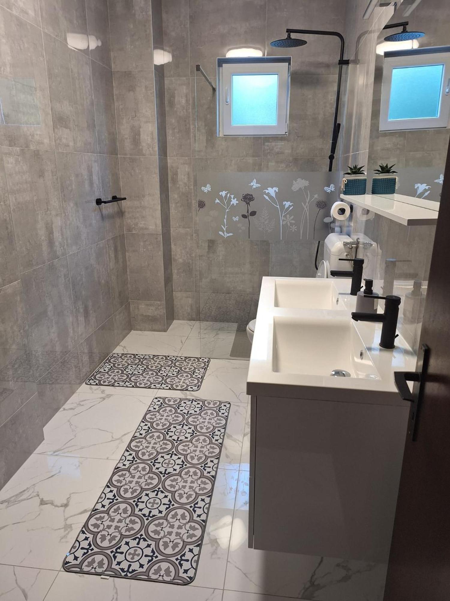 מאלינסקה Apartments Margareta & Ena מראה חיצוני תמונה